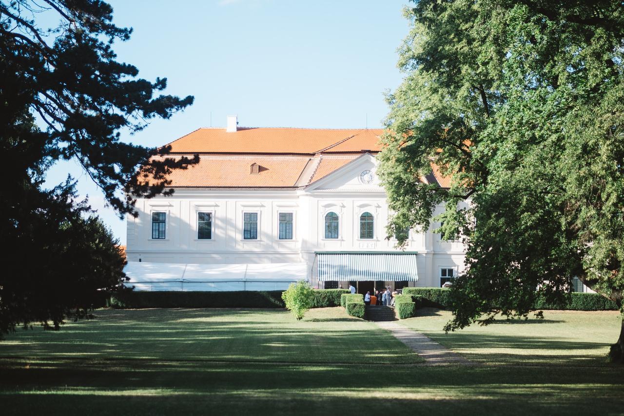 Hotel Zamek Dukovany Exterior foto